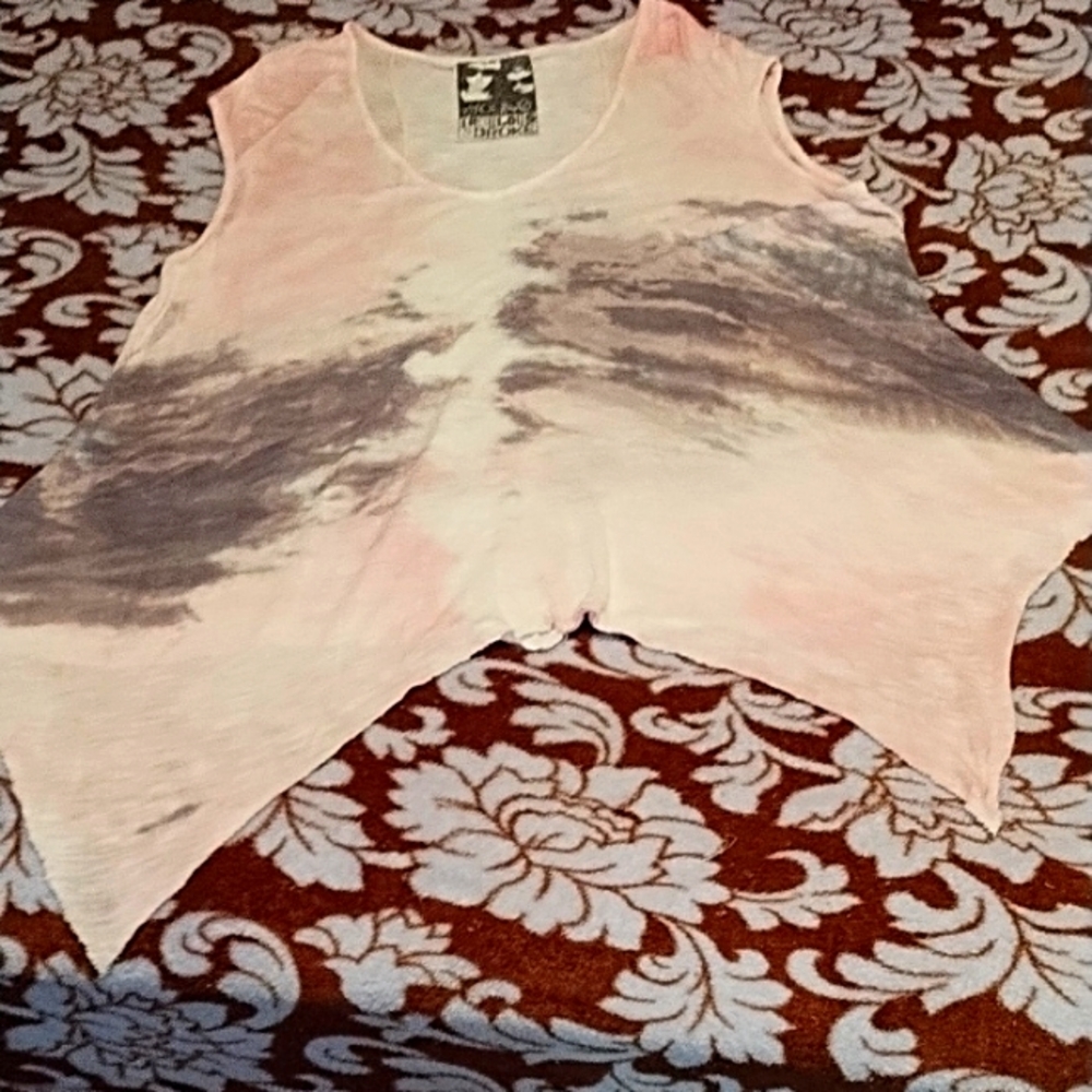 Young Fabulous and Broke 💕 Sleeveless Tie Die I'm Sharkbite Hem Tee